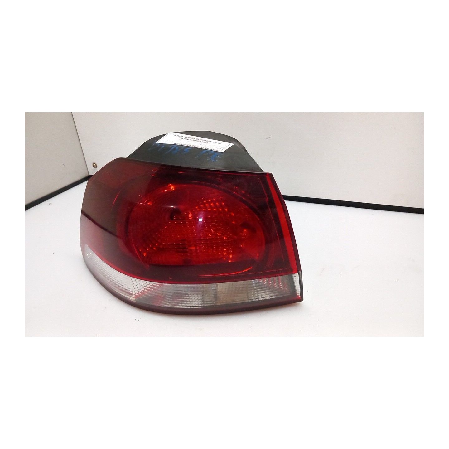 FANALE POST. PARTE EST. HELLA SX. 194 VOLKSWAGEN GOLF (5K/AJ) (09/08-) CBA 5K0945095N