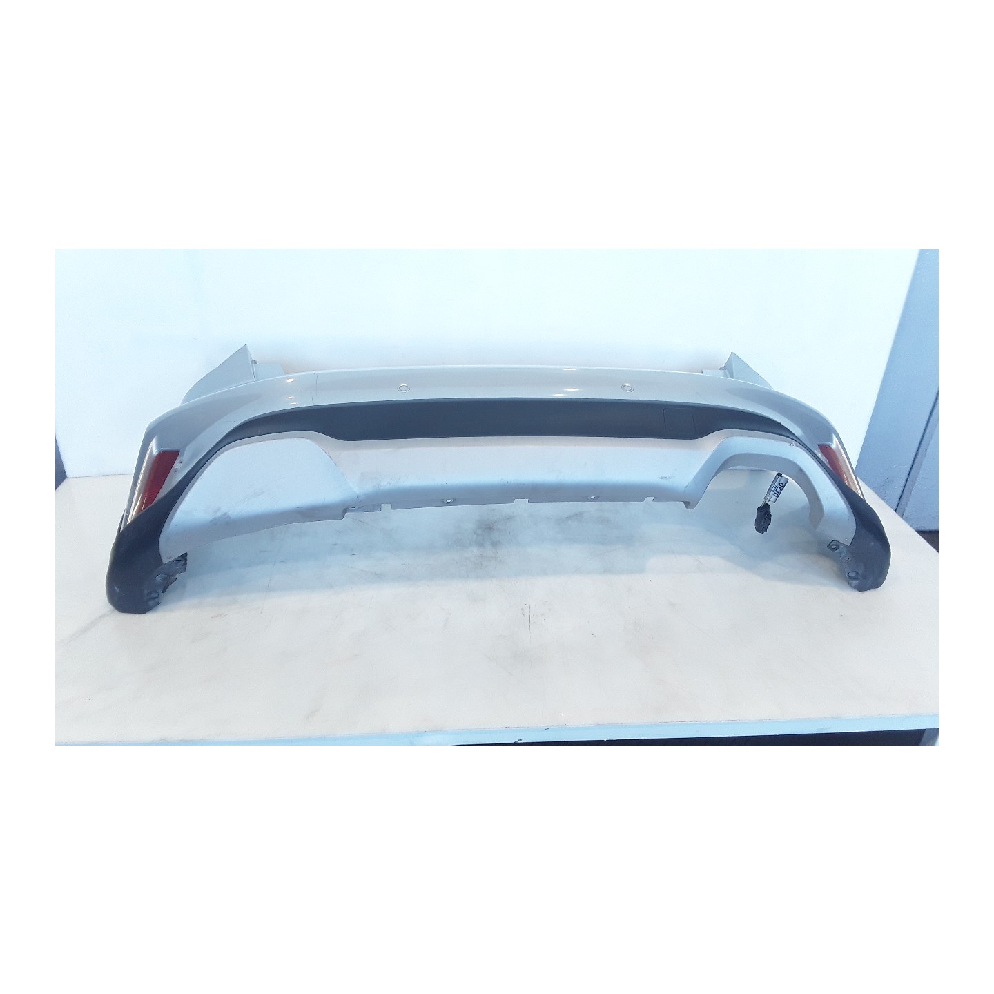 PARAURTI POST. P/SENS.PARCH. 128 FORD FOCUS (CGE) (04/18-) ZTDA 2516296
