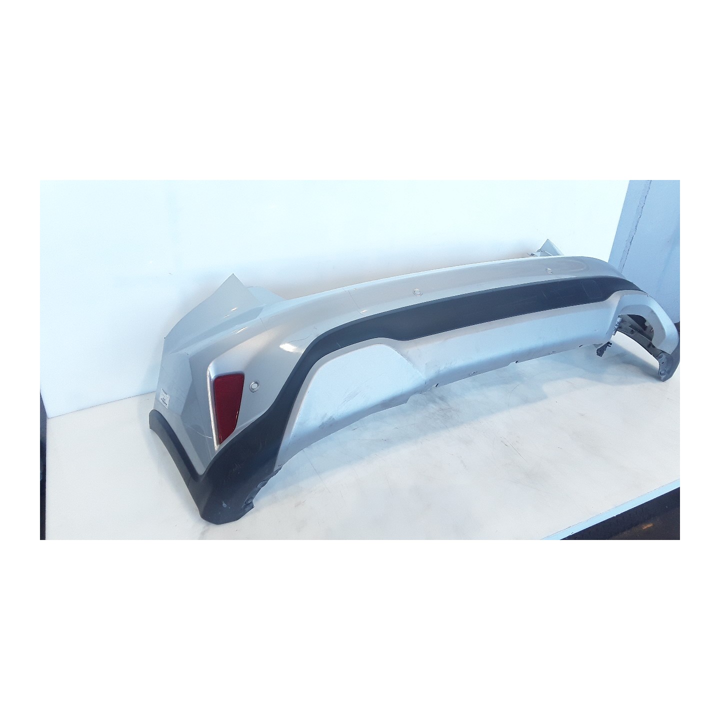 PARAURTI POST. P/SENS.PARCH. 128 FORD FOCUS (CGE) (04/18-) ZTDA 2516296