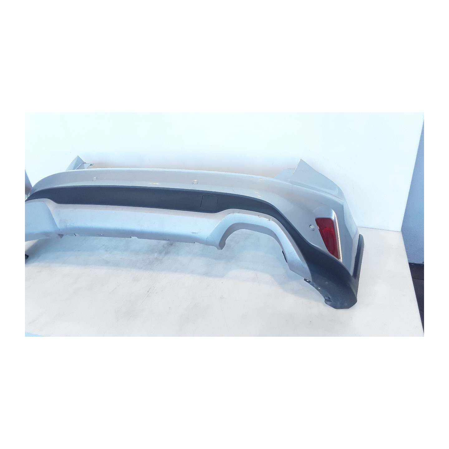 PARAURTI POST. P/SENS.PARCH. 128 FORD FOCUS (CGE) (04/18-) ZTDA 2516296