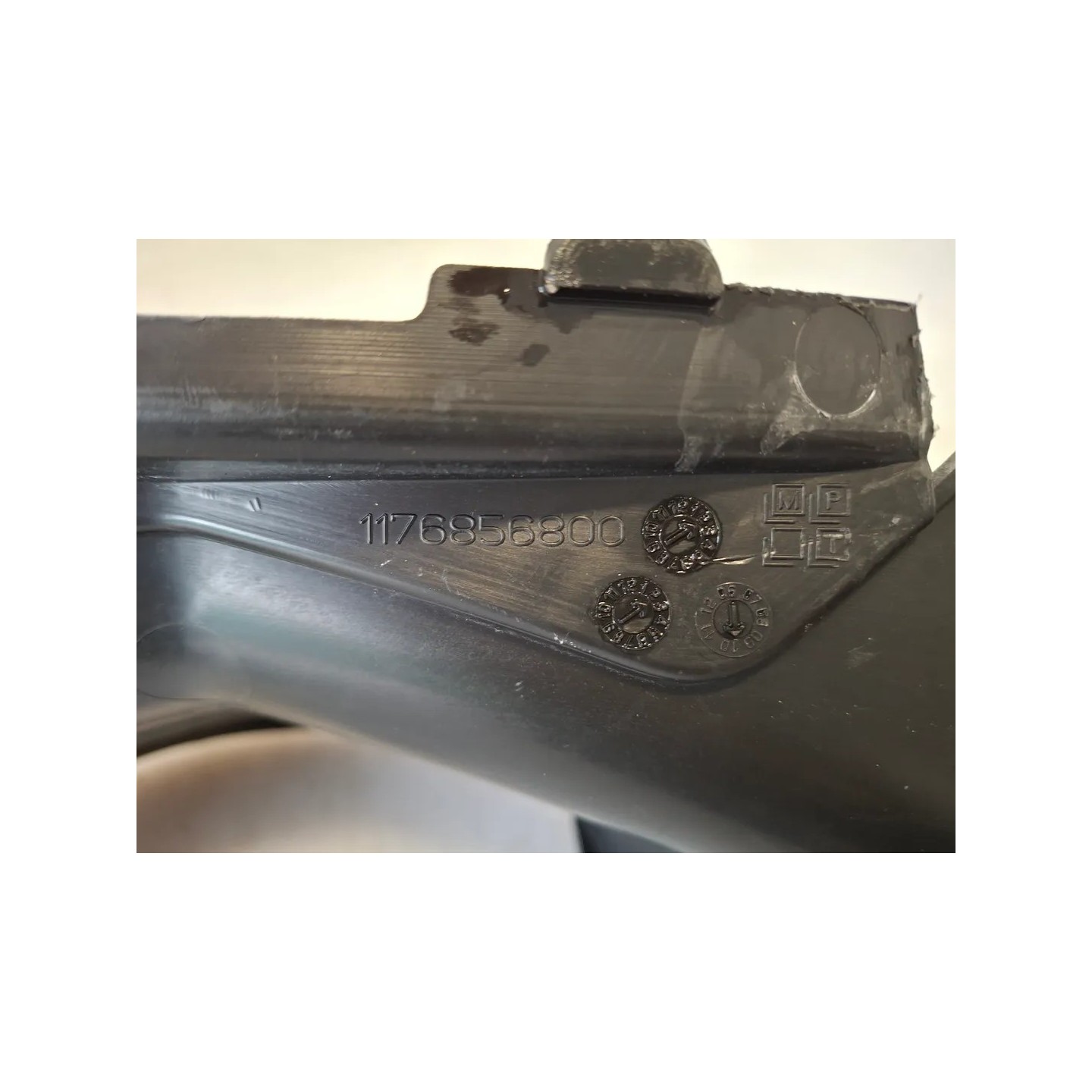 Carenatura anteriore sottosella Peugeot Geopolis 400 Geo400 