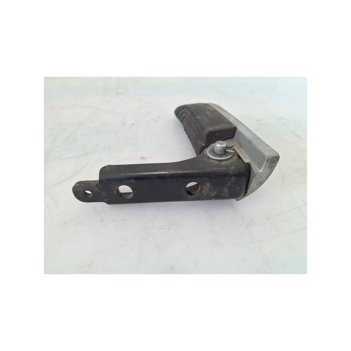 Pedana appoggiapiede posteriore completo Piaggio Mp3 Yourban Mp3 300 Yourban ERL Euro 3 Destro