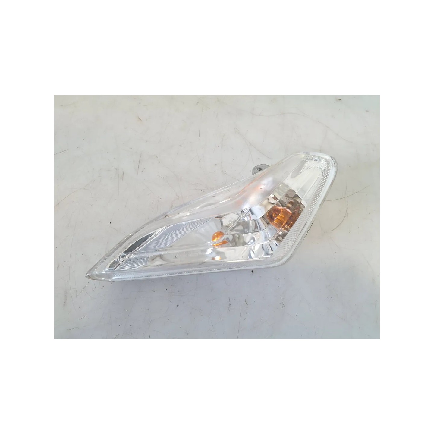 Indicatore direzione anteriore Piaggio Mp3 Yourban Mp3 300 Yourban ERL Euro 3 Sinistro