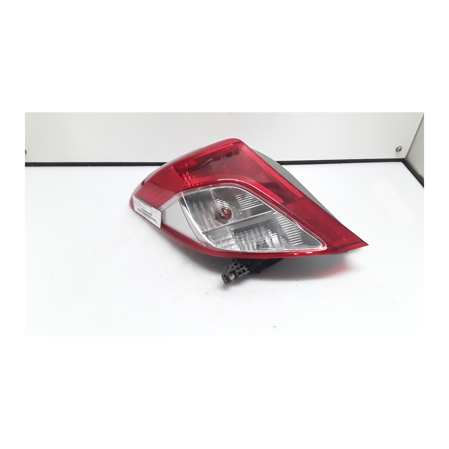 FANALE POST. SX. 104 TOYOTA YARIS (09/11-02/15) 1NDTV 815610D370