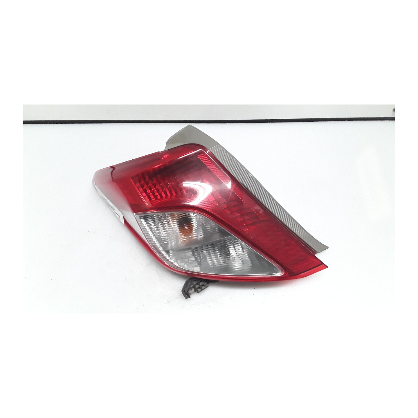FANALE POST. SX. 104 TOYOTA YARIS (09/11-02/15) 1NDTV 815610D370