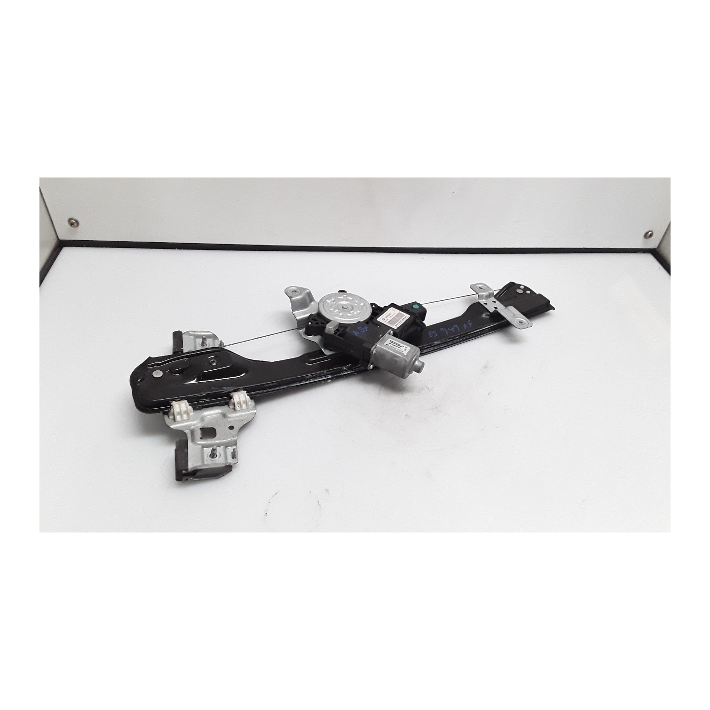 ALZACRISTALLO ELETTR. PORTA ANT. C/FINESTRA ELETTRIC PASSEGER SX. 037 CHEVROLET (DAEWOO) TRAX (03/13-) A17DTS 95298985
