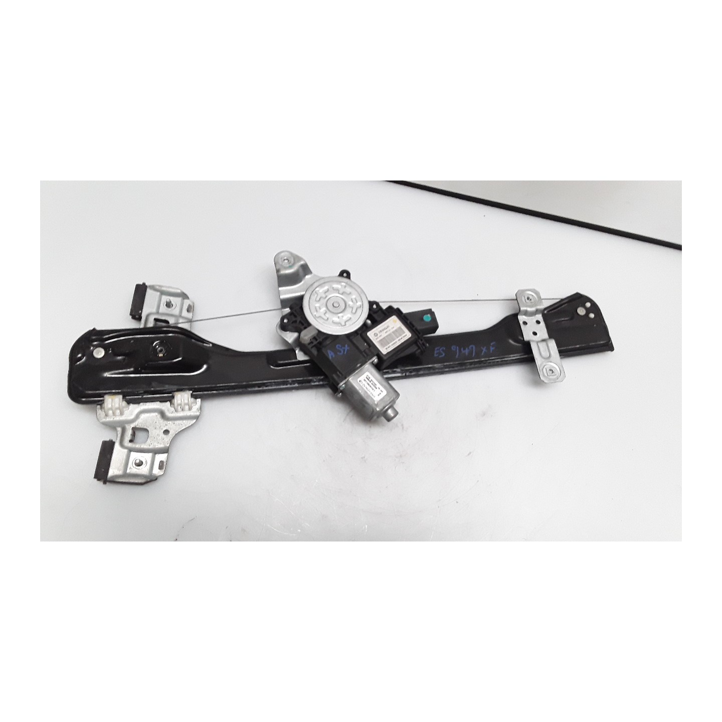 ALZACRISTALLO ELETTR. PORTA ANT. C/FINESTRA ELETTRIC PASSEGER SX. 037 CHEVROLET (DAEWOO) TRAX (03/13-) A17DTS 95298985