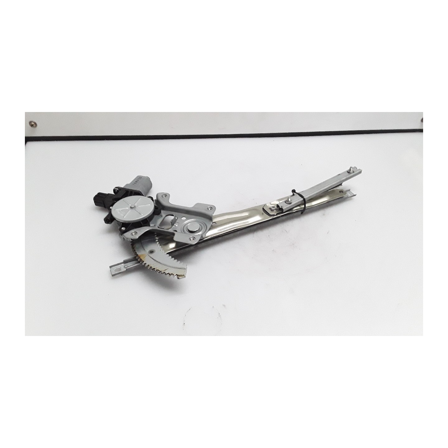 ALZACRISTALLO ELETTR. PORTA ANT. DX. 067 PEUGEOT 4007 (06/07-) 4HN 9222CS