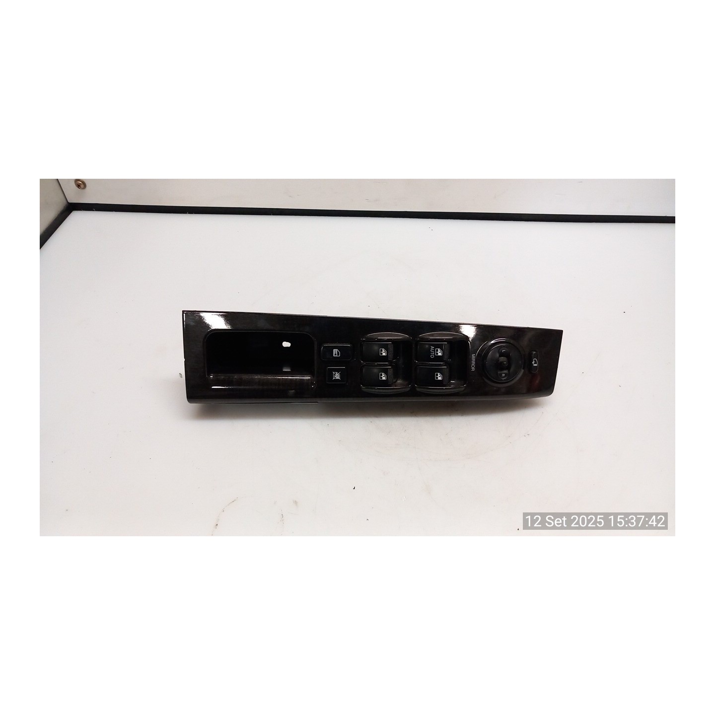 BLOCCO COMANDI ALZACRISTALLI C/RETROV. EST. RIPIEGHEVOLE EL 068 KIA SORENTO 1A SERIE (08/06-11/09 D4CB 935703E230WK