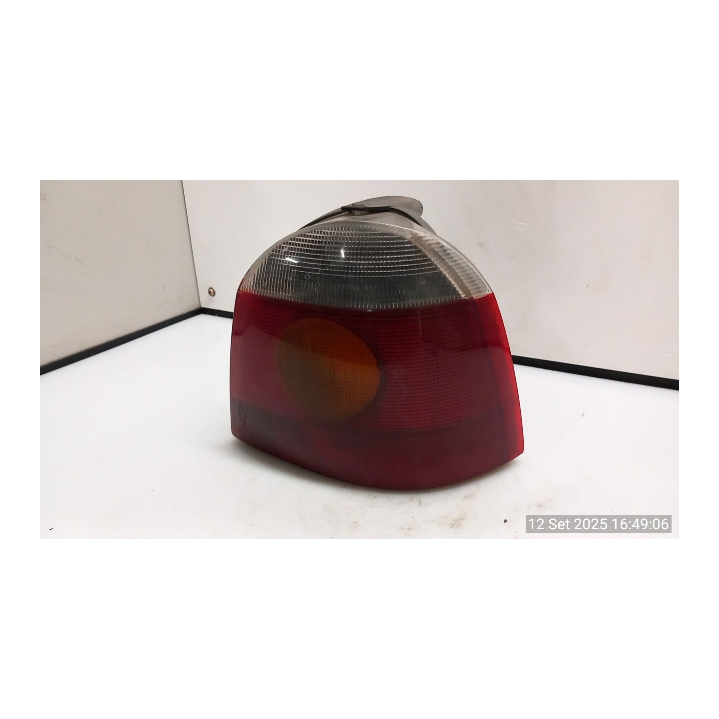 TRASPARENTE FANALE POST. DX. 156 RENAULT TWINGO 1A SERIE (10/92-08/98) C3GA7 7701036398