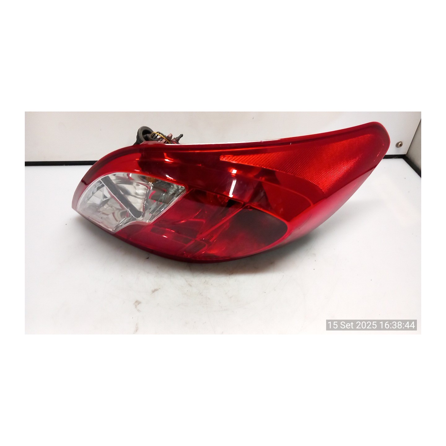 FANALE POST. SX. 083 HYUNDAI I20 (05/12-) D3FA 924014P500