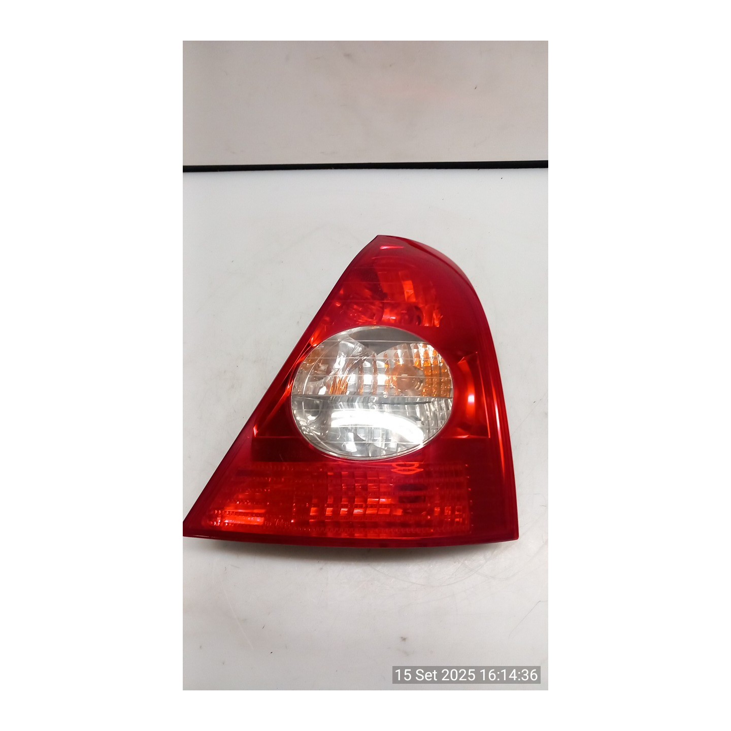 FANALE POST. DX. 114 RENAULT CLIO 2A SERIE (05/01-11/10) D4FB7 8200917487