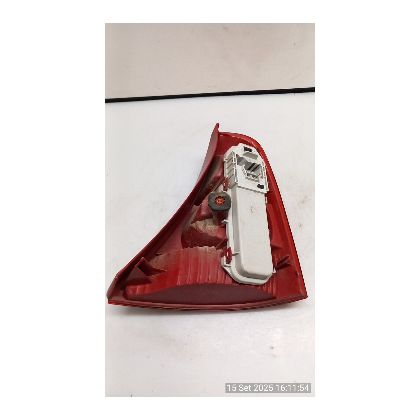 FANALE POST. SX. 115 RENAULT CLIO 2A SERIE (05/01-11/10) D4FB7 8200917488