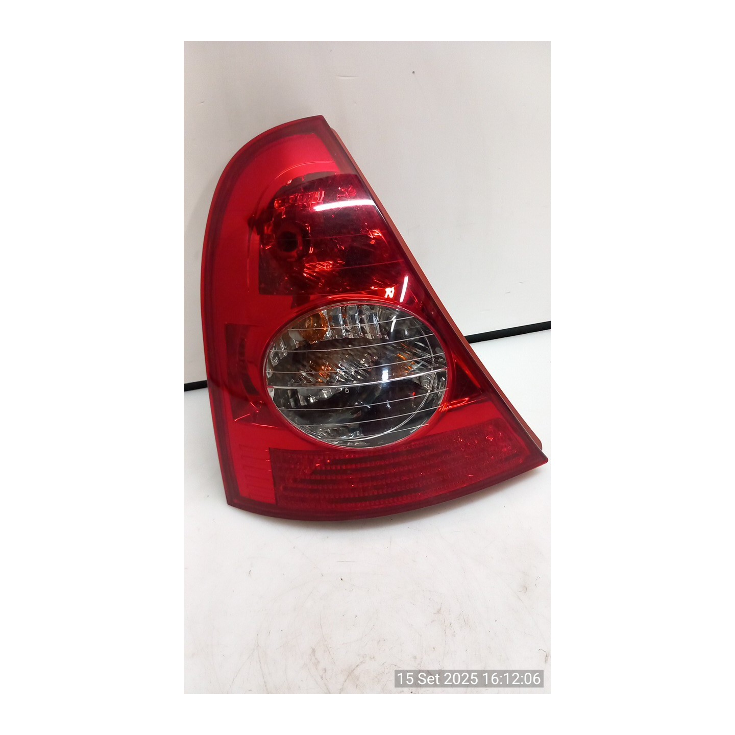 FANALE POST. SX. 115 RENAULT CLIO 2A SERIE (05/01-11/10) D4FB7 8200917488