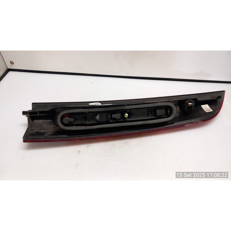 FANALE POST. P/PORTELLO POST. SX. 135 RENAULT KANGOO (04/03-03/09) D4FF7 8200150619