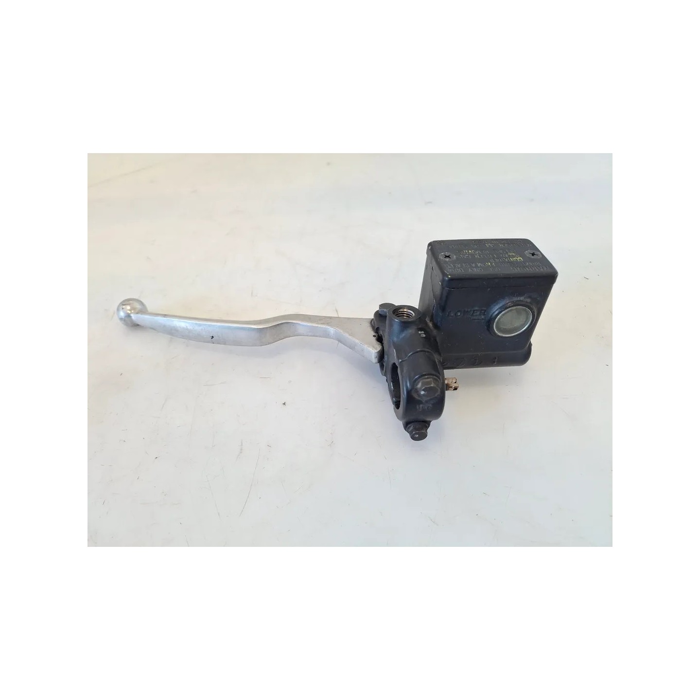 Pompa con serbatoio liquido freni anteriore Suzuki AN Burgman 400 (E2) AN Burgman 400 Sinistro