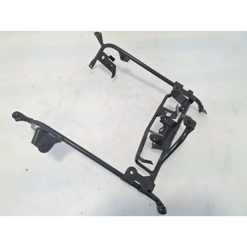 Telaio supporto carenatura anteriore Suzuki AN Burgman 400 (E2) AN Burgman 400 