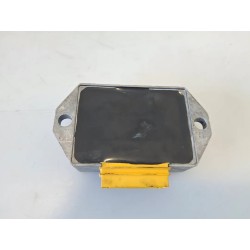 Regolatore tensione Piaggio Vespa 50 ET2 Vespa 50 ET2 