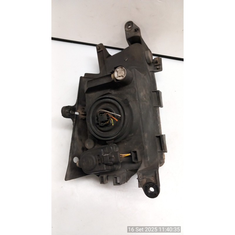 PROIETTORE SX. 002 PEUGEOT RANCH (11/96-11/02) WJZ 6204P8