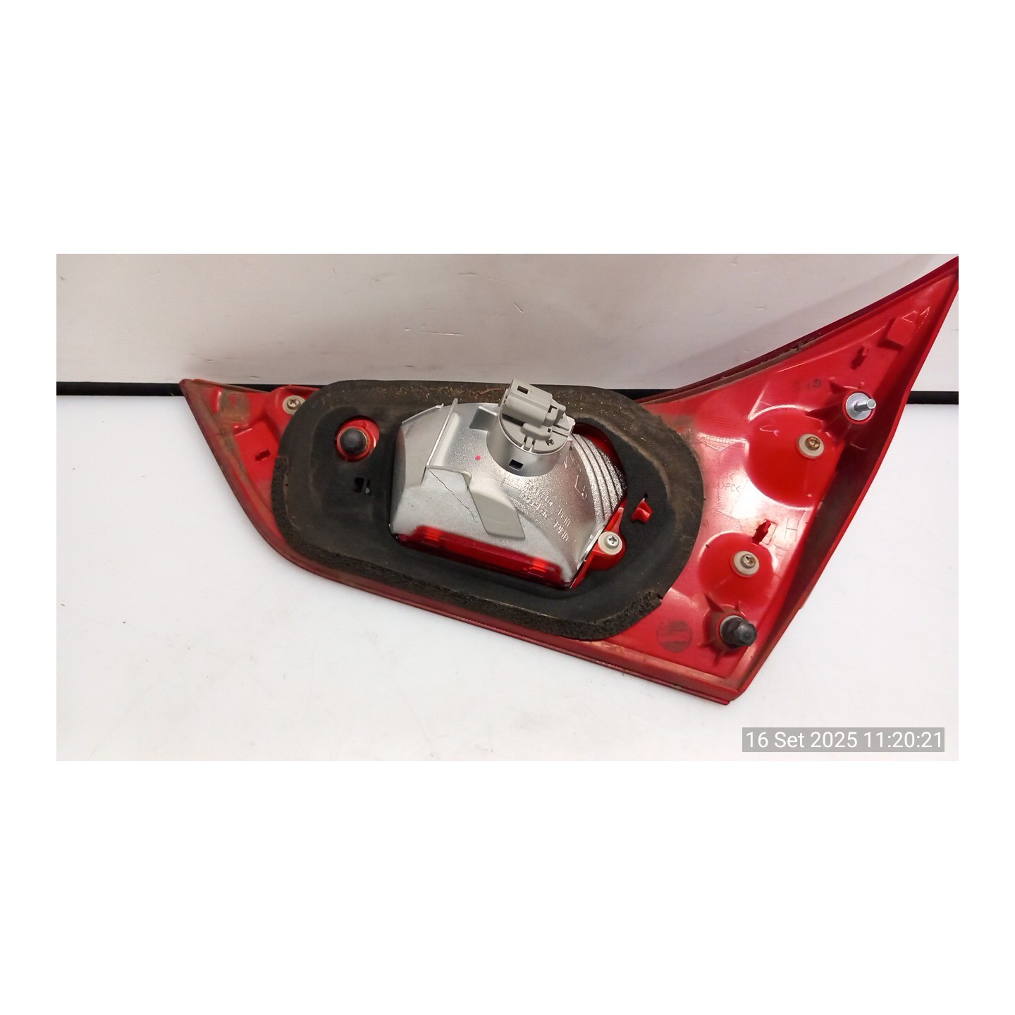 FANALE POST. PARTE INT. SX. 006 TOYOTA AURIS (11/12-) 1NDTV 8159102450