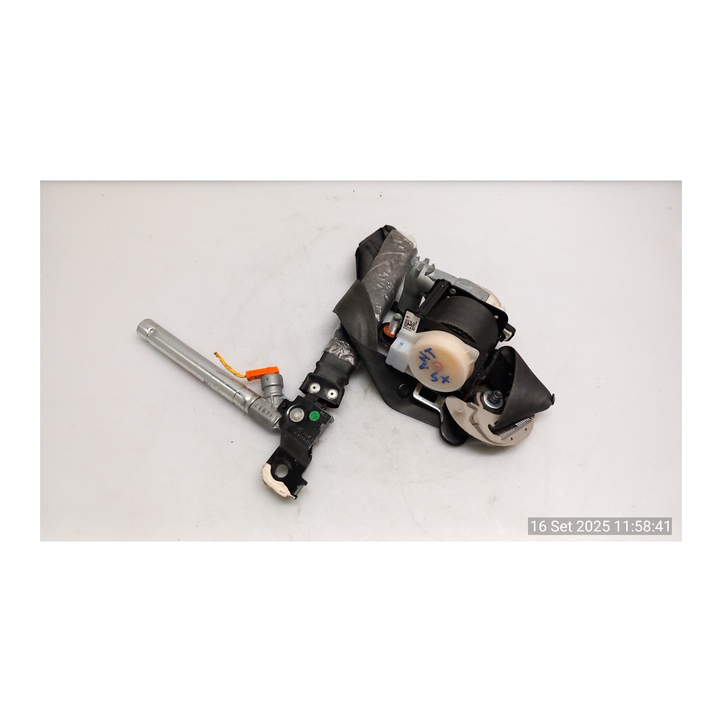 CINTURA DI SICUREZZA ANT. SX. 050 HYUNDAI IX35 (02/10-12/15) D4FD 888102Y2009P