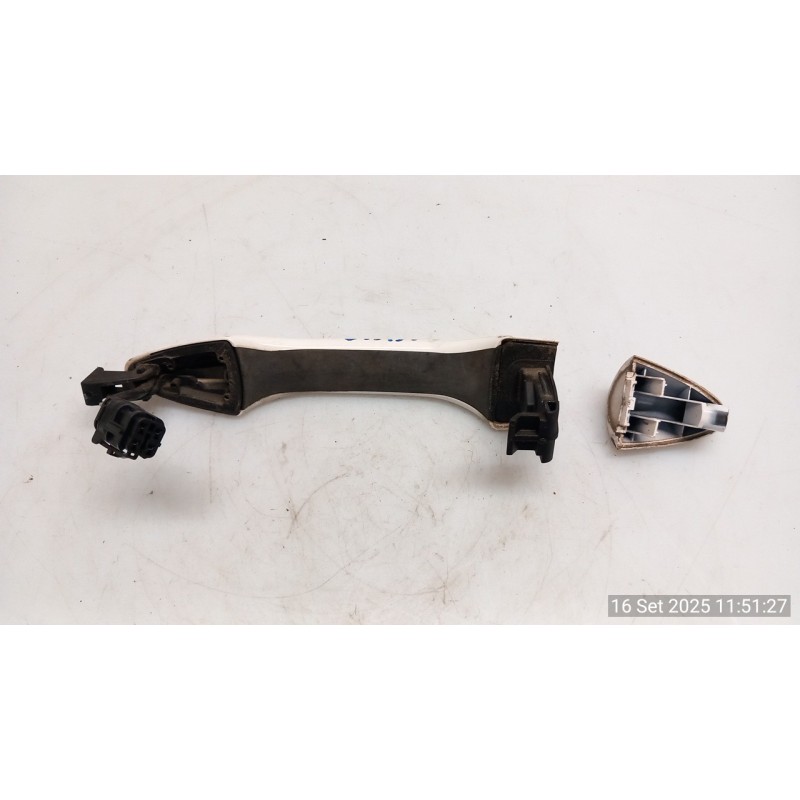 MANIGLIA PORTA ANT. DX. 053 HYUNDAI IX35 (02/10-12/15) D4FD 826512S020