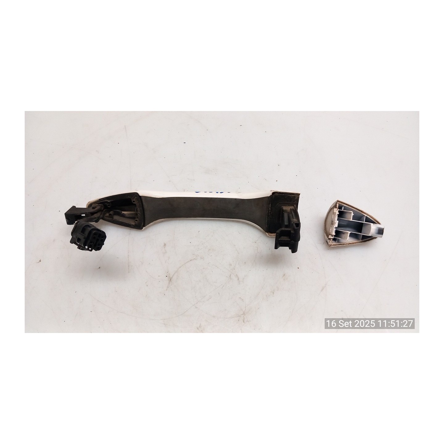 MANIGLIA PORTA ANT. DX. 053 HYUNDAI IX35 (02/10-12/15) D4FD 826512S020