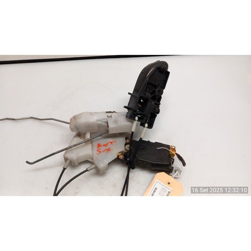 SERRATURA PORTA ANT. SX. 084 SUBARU FORESTER 2A SERIE (10/02-04/08 EJ20 61031SA050