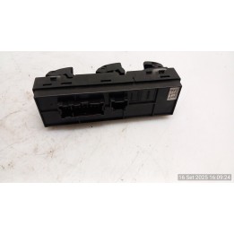 BLOCCO COMANDI ALZACRISTALLI 113 NISSAN JUKE (F15E) (10/10-12/18) K9K 254011KA5E