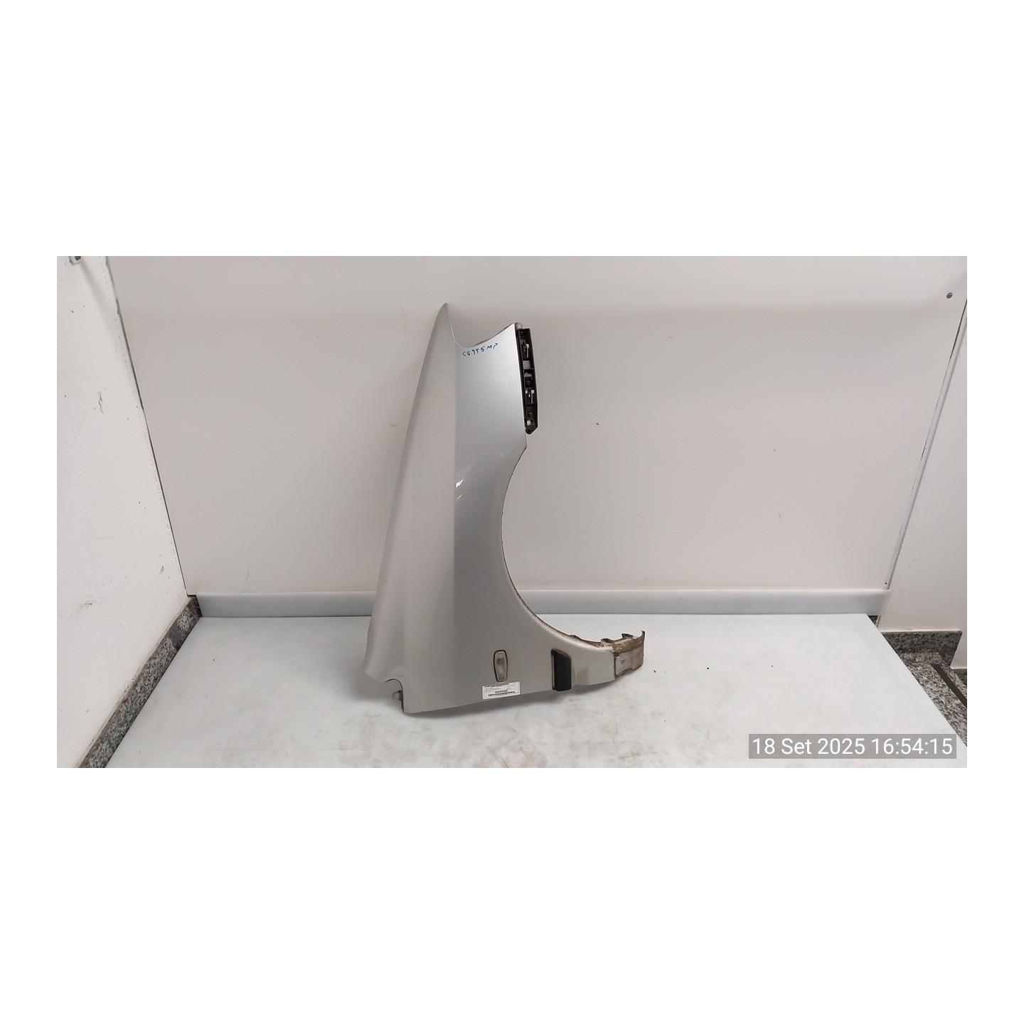 PARAFANGO ANT. DX. 017 MITSUBISHI SPACE STAR (09/98-06/07) 4G13 MR392370