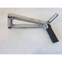 Supporto pedana appoggiapiede posteriore Honda NX 650 Dominator (91-95) NX 650 Dominator Sinistro