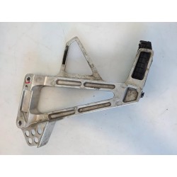 Supporto pedana appoggiapiede posteriore Honda NX 650 Dominator (91-95) NX 650 Dominator Destro