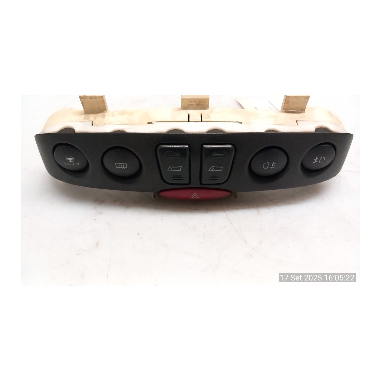BLOCCO COMANDI MULTIFUNZIONI C/CRISTALLI ELET. 017 FIAT PUNTO (2U) (07/03-01/07) 188A4000 735359887