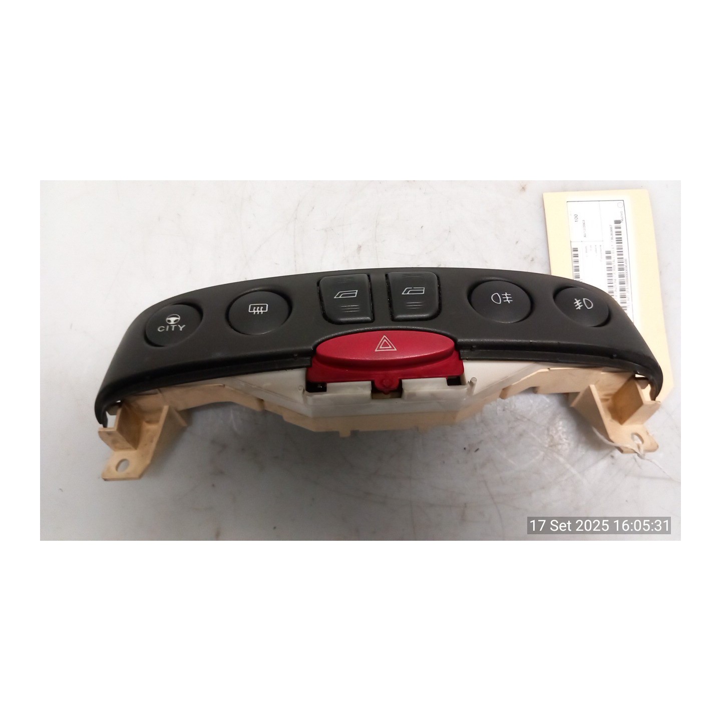 BLOCCO COMANDI MULTIFUNZIONI C/CRISTALLI ELET. 017 FIAT PUNTO (2U) (07/03-01/07) 188A4000 735359887