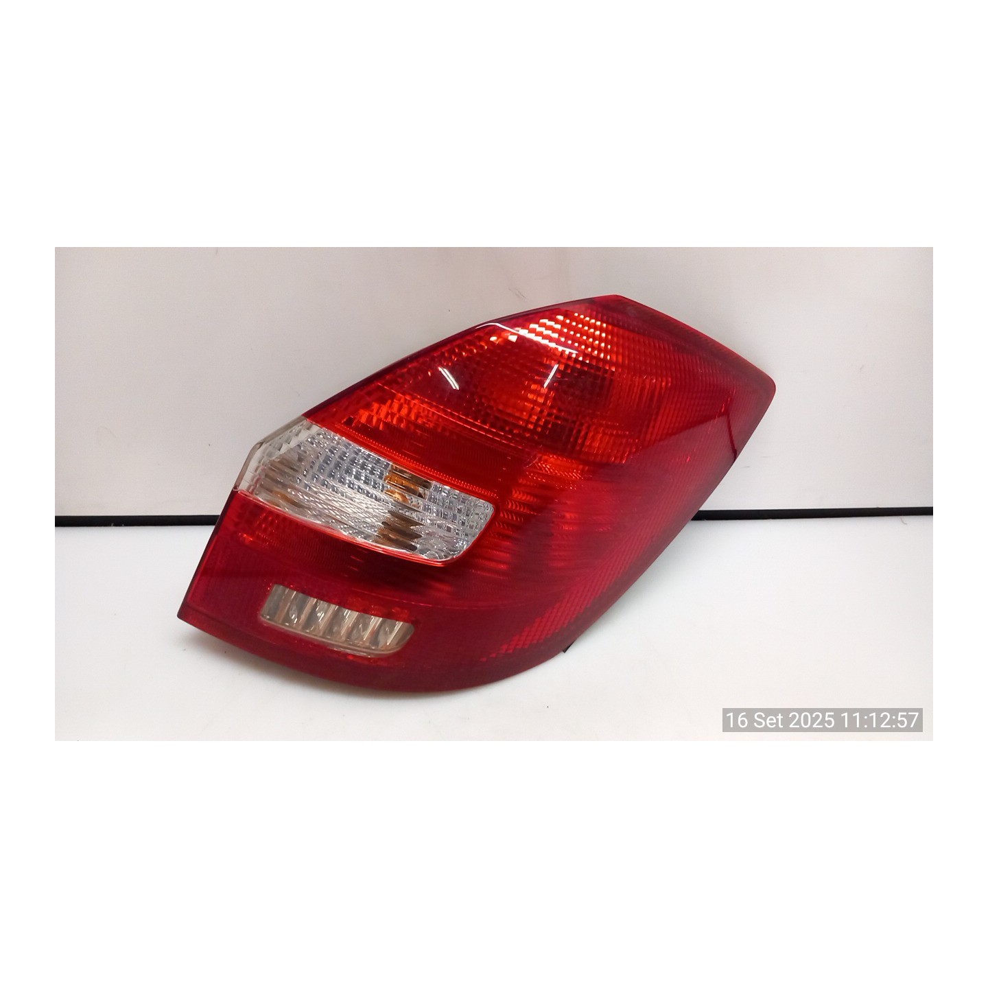 FANALE POST. DX. 021 SKODA FABIA (54) (04/07-03/15) BZG 5J6945112