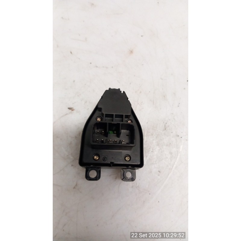 INTERRUTTORE REGOLAZIONE RETROVISORE EST. 032 MAZDA MAZDA 2 1A SERIE (02/03-08/07 FUJA GE8C66600