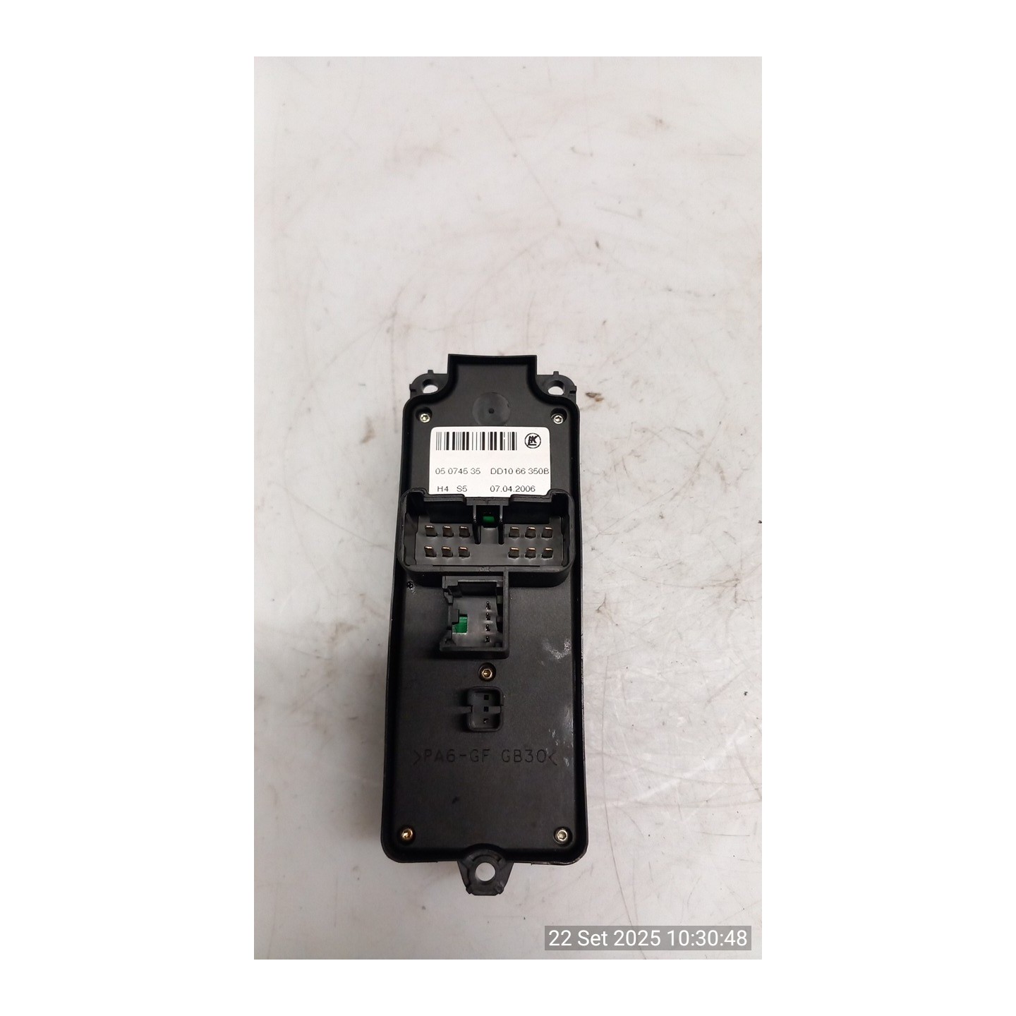 BLOCCO COMANDI ALZACRISTALLI C/CRISTALLI ELETTRICI POST 033 MAZDA MAZDA 2 1A SERIE (02/03-08/07 FUJA DD1066350B