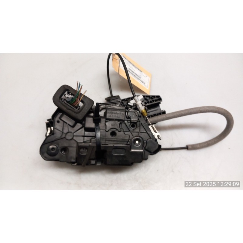 SERRATURA PORTA ANT. C/DISPOS. SAFE,C/TELECOMANDO SX. 037 VOLKSWAGEN POLO (6R) (05/09-10/14) CFW 5K1837015D