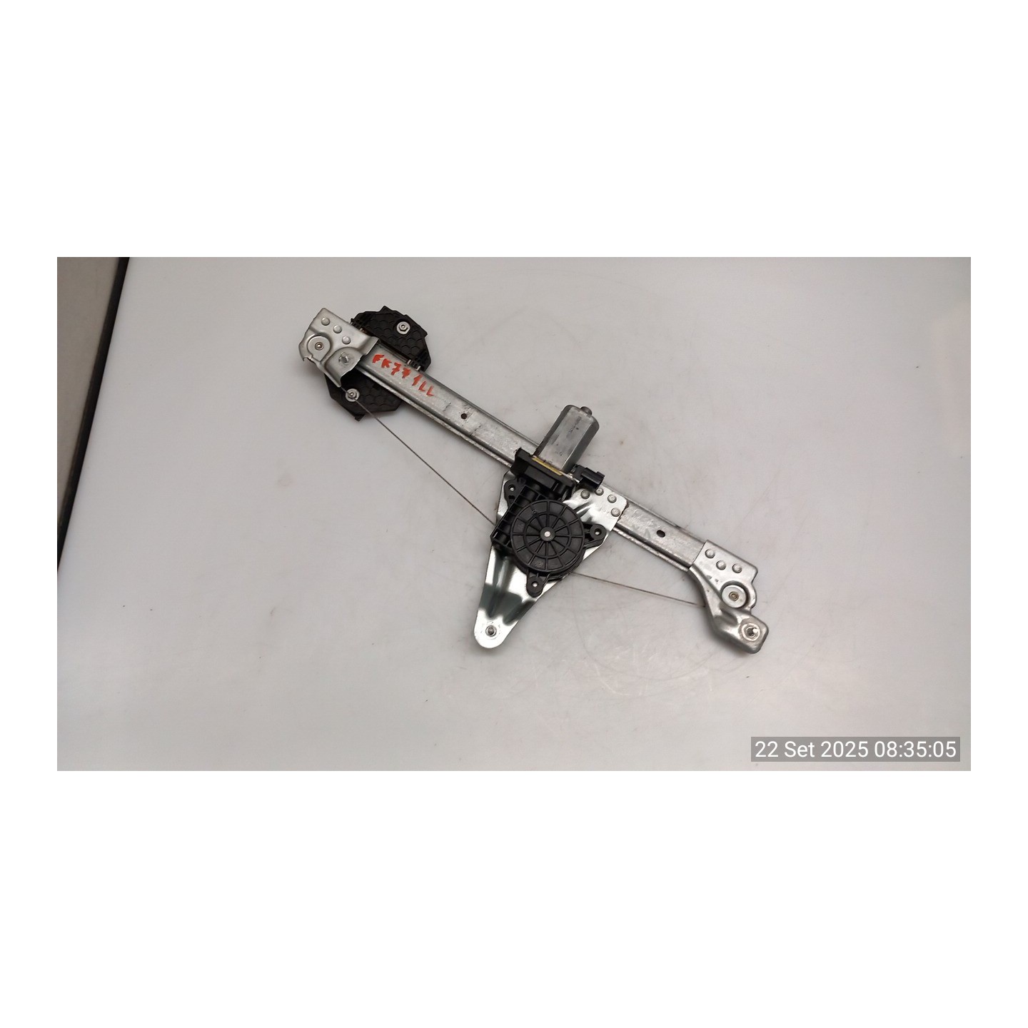 ALZACRISTALLO ELETTR. PORTA POST. CON MOTORINO DX. 092 DACIA SANDERO 2A SERIE (12/12-) B4DB4 827206057R