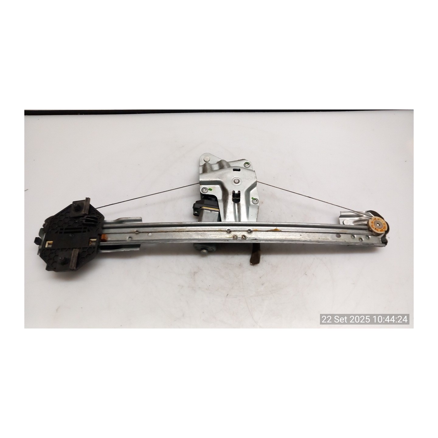 ALZACRISTALLO ELETTR. PORTA ANT. CON MOTORINO DX. 094 DACIA SANDERO 2A SERIE (12/12-) B4DB4 807209299R