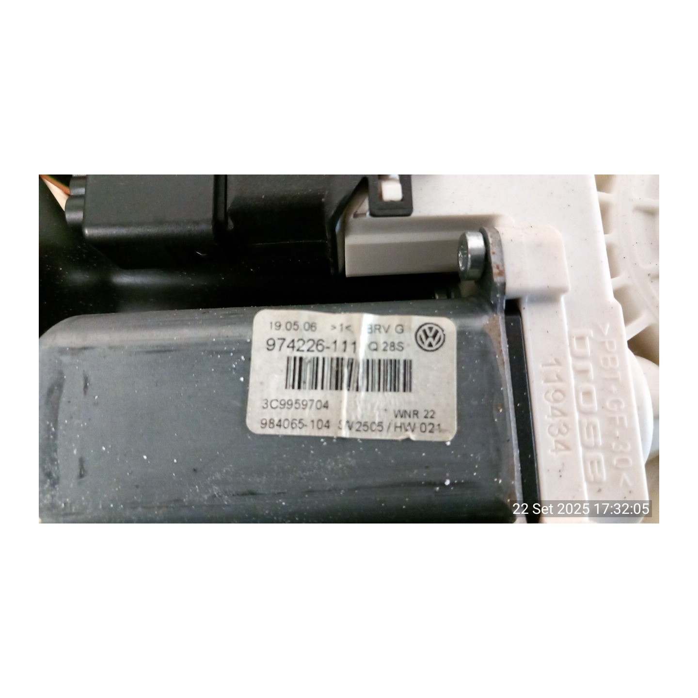 ALZACRISTALLO ELETTR. PORTA POST. DX. 014 VOLKSWAGEN PASSAT (3C) (02/05-12/10) BLS 3C9839462L