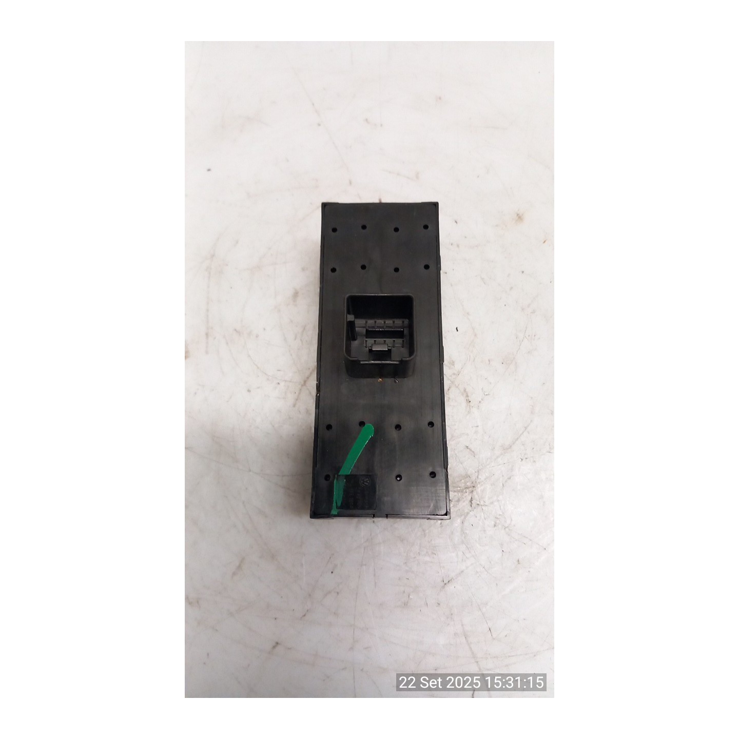 BLOCCO COMANDI ALZACRISTALLI C/CRISTALLI ELETTRICI POST. 022 VOLKSWAGEN PASSAT (3C) (02/05-12/10) BLS 1K4959857CREH