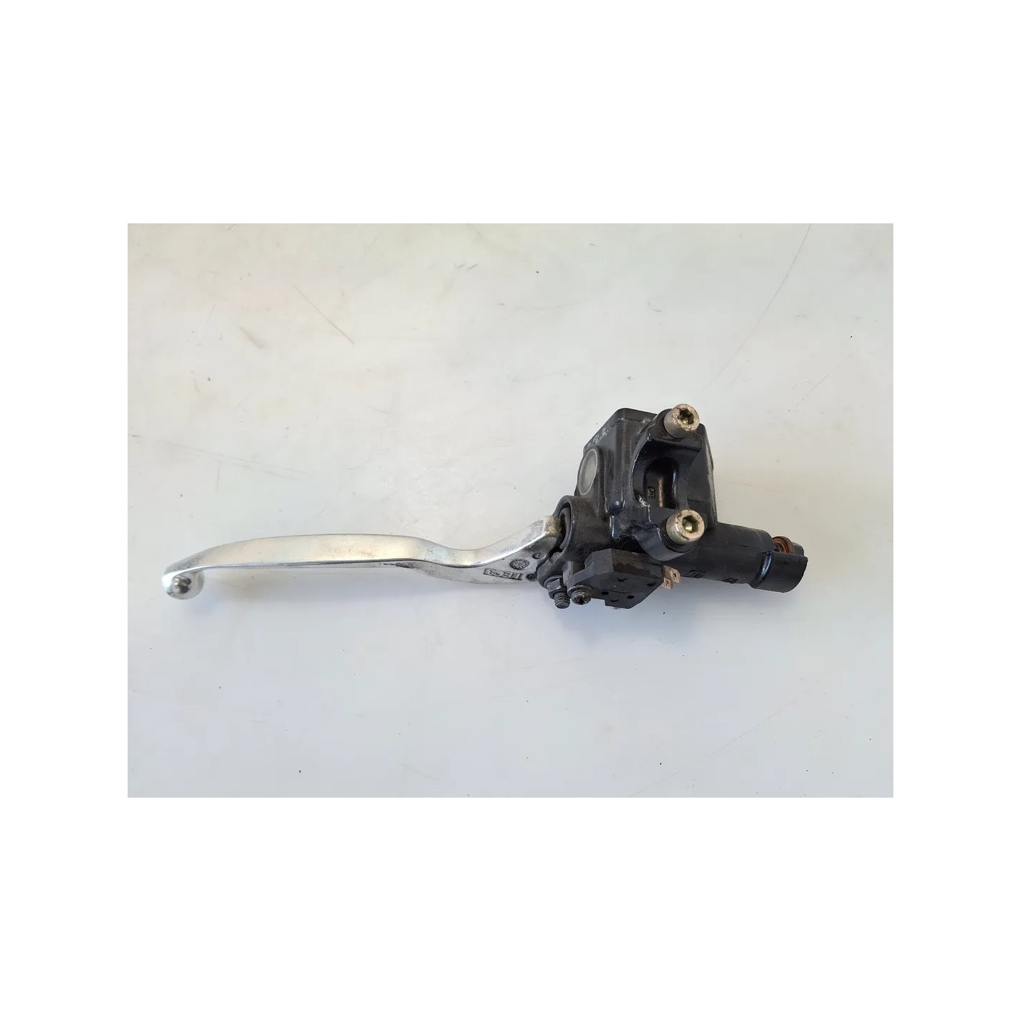 Pompa con serbatoio liquido freni posteriore con leva Sym Symphony 125 S (E3) Symphony 125 S 