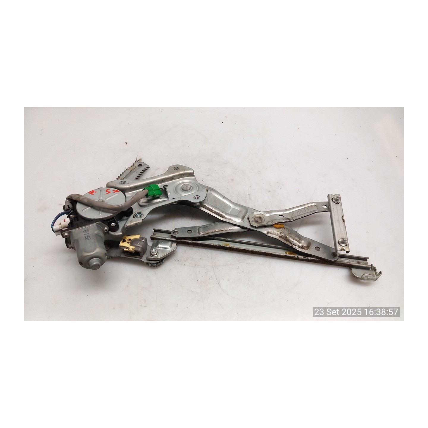 ALZACRISTALLO ELETTR. PORTA POST. SX. 072 SUBARU FORESTER 2A SERIE (10/02-04/08 EJ20 62222SA011