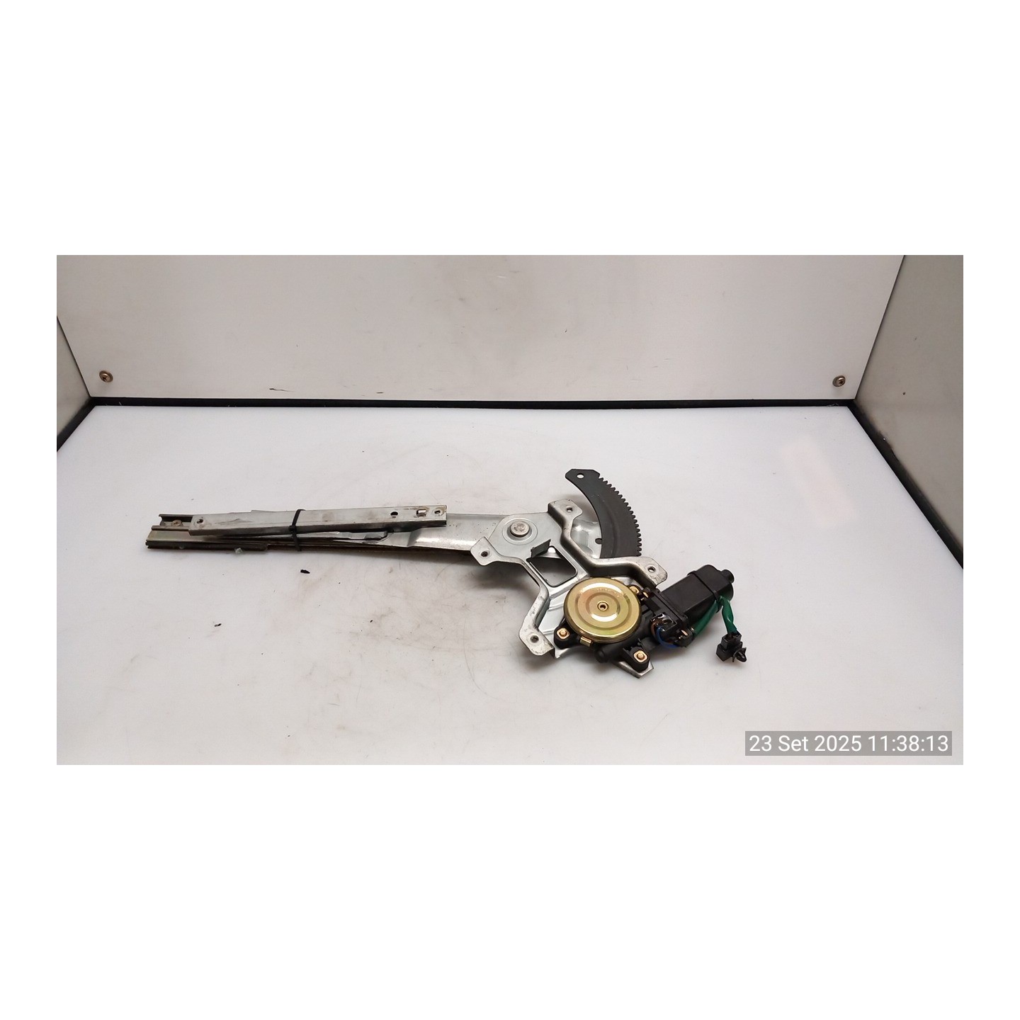 ALZACRISTALLO ELETTR. PORTA ANT. DX. 074 CHEVROLET (DAEWOO) MATIZ (M100) (12/00-02/06) F8CV 96323235