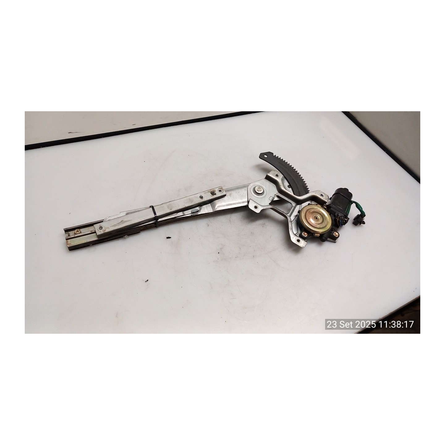 ALZACRISTALLO ELETTR. PORTA ANT. DX. 074 CHEVROLET (DAEWOO) MATIZ (M100) (12/00-02/06) F8CV 96323235