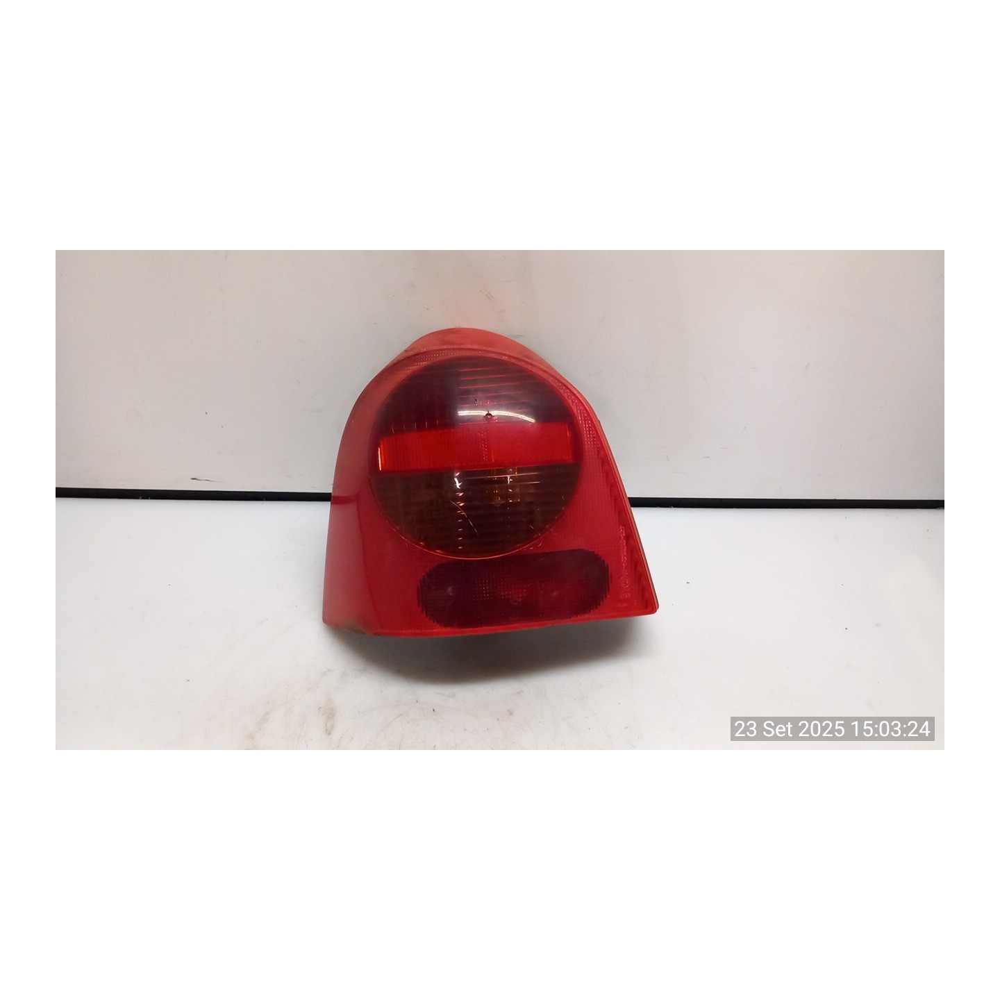 FANALE POST. 09/04 SX. 079 RENAULT TWINGO 1A SERIE (08/98-09/07) D7FB7 7700426319