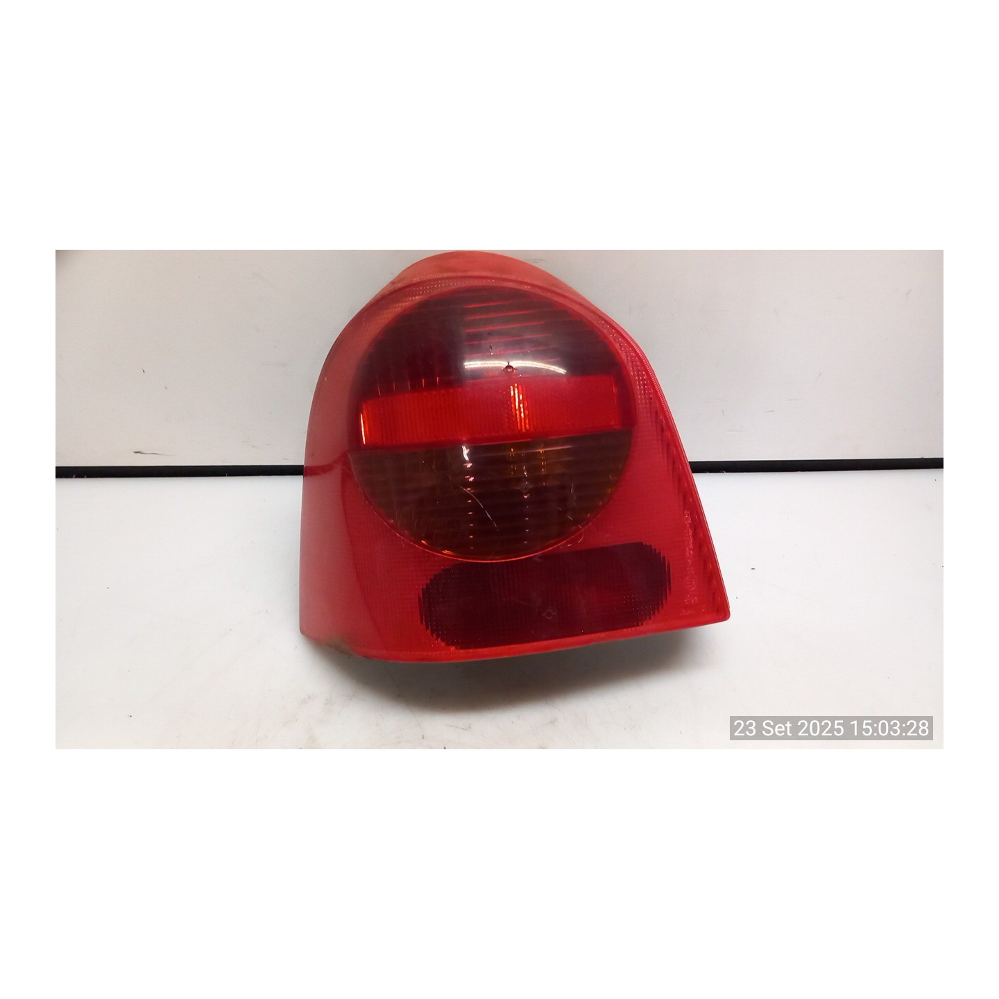 FANALE POST. 09/04 SX. 079 RENAULT TWINGO 1A SERIE (08/98-09/07) D7FB7 7700426319