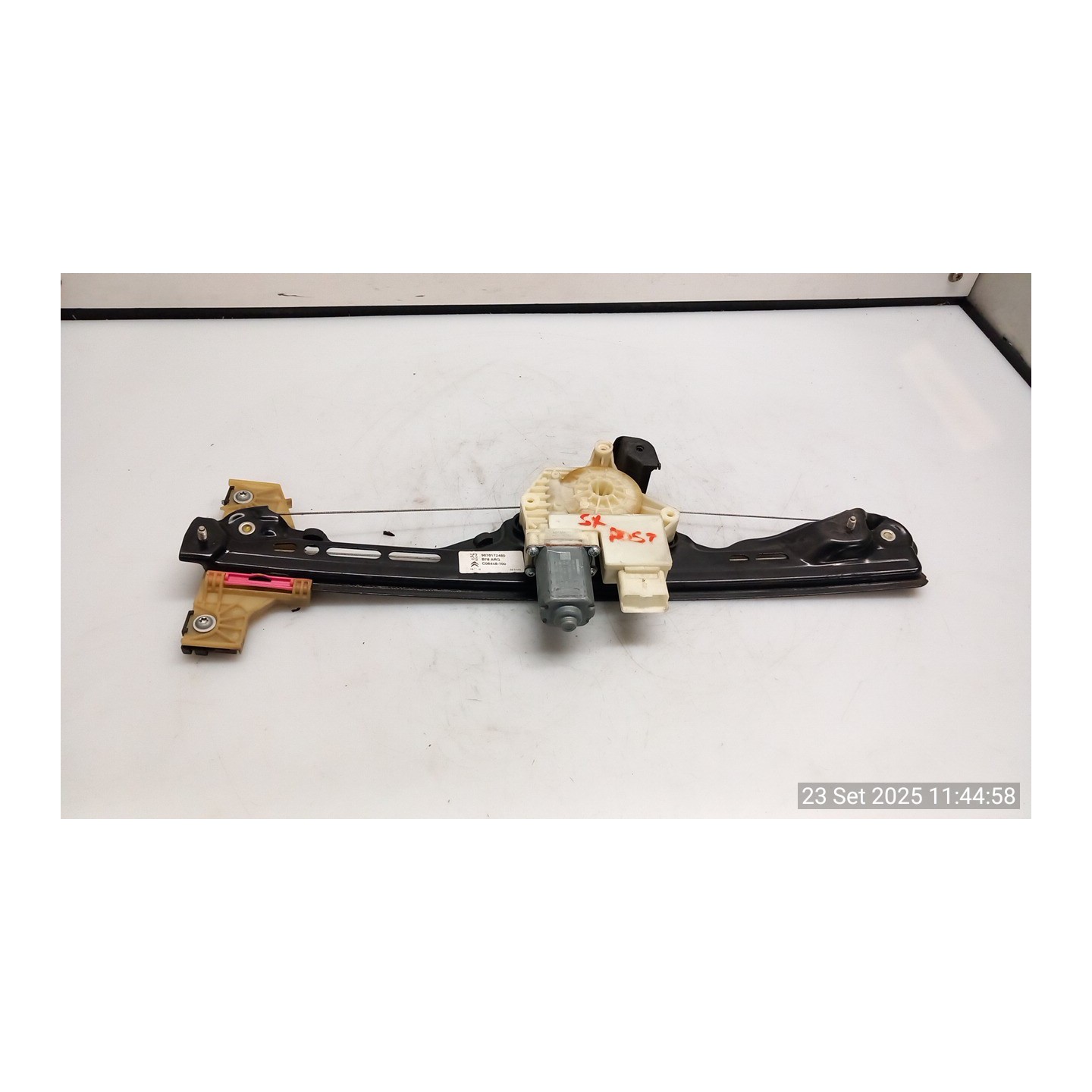 ALZACRISTALLO ELETTR. PORTA POST. SX. 084 CITROEN C4 PICASSO (B78) (05/13-) 9H05 9676172480