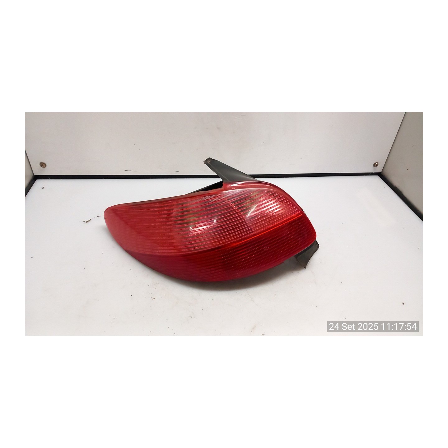 FANALE POST. SX. 035 PEUGEOT 206 (09/98-06/09) HFX 6350P1